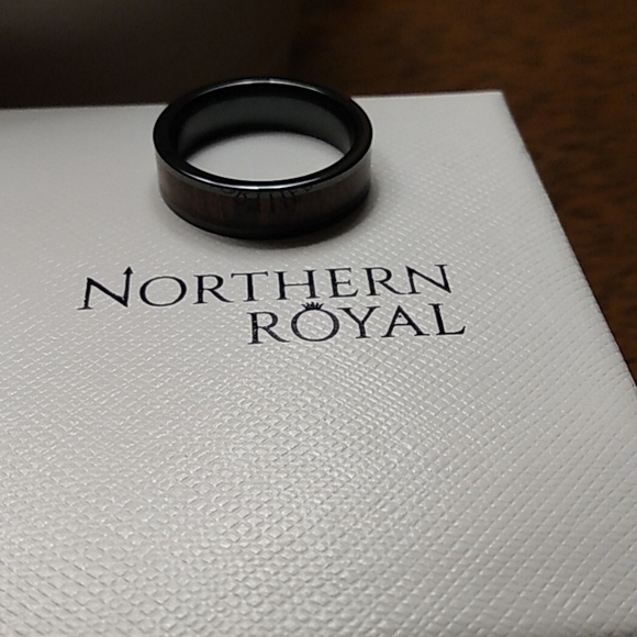 Ring - Picture 2 of 4